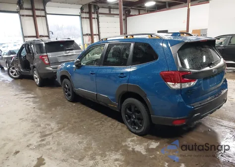 2022 Subaru Forester Wilderness z USA, uszkodzony, nr VIN JF2SKAMC7NH495143